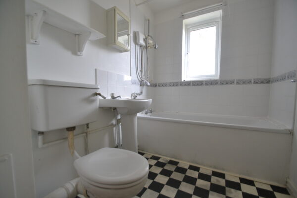 Greenslade Road, Barking, Essex, IG11 9XF