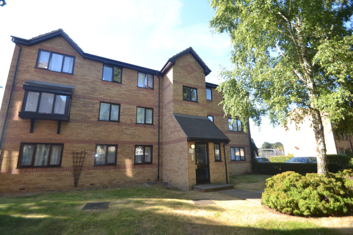 Greenslade Road, Barking, Essex, IG11 9XF