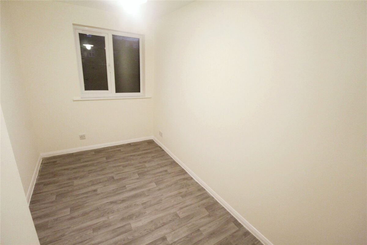 Greenslade Road, Barking, Essex, IG11 9XF