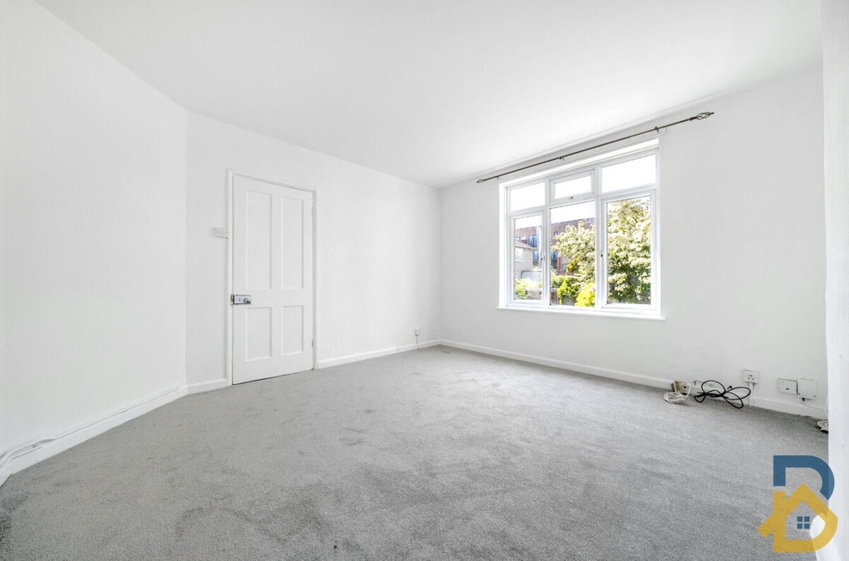 Hobart Road, Dagenham, Essex, RM9 5NH