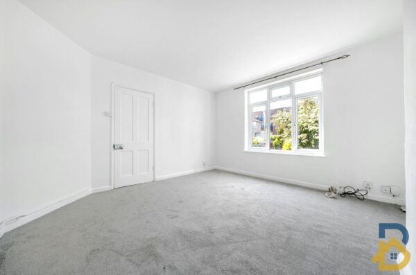 Hobart Road, Dagenham, Essex, RM9 5NH