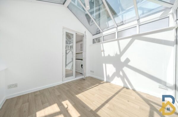 Hobart Road, Dagenham, Essex, RM9 5NH