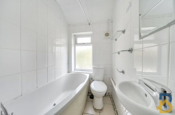 Hobart Road, Dagenham, Essex, RM9 5NH
