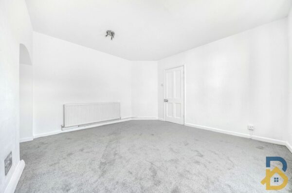 Hobart Road, Dagenham, Essex, RM9 5NH