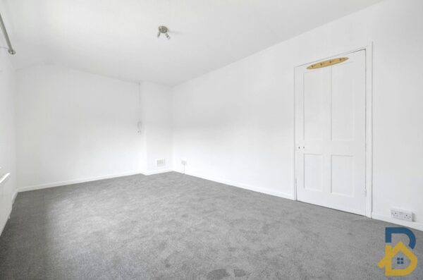 Hobart Road, Dagenham, Essex, RM9 5NH