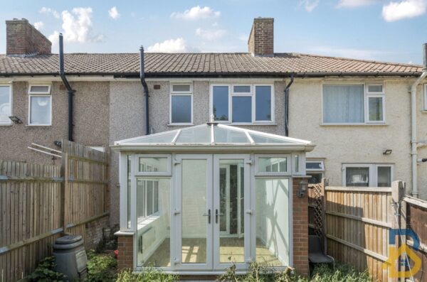 Hobart Road, Dagenham, Essex, RM9 5NH