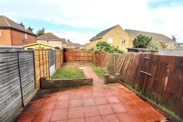 Burdetts Road, Dagenham, RM9 6XY