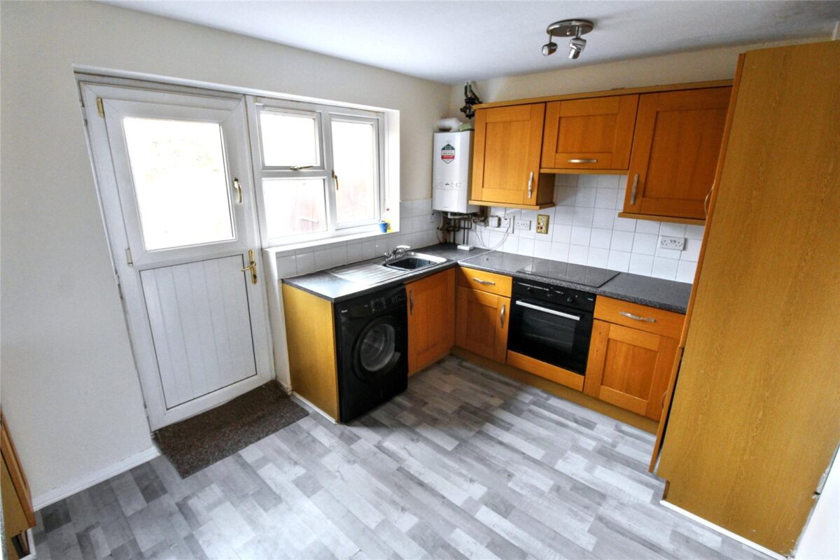 Burdetts Road, Dagenham, RM9 6XY