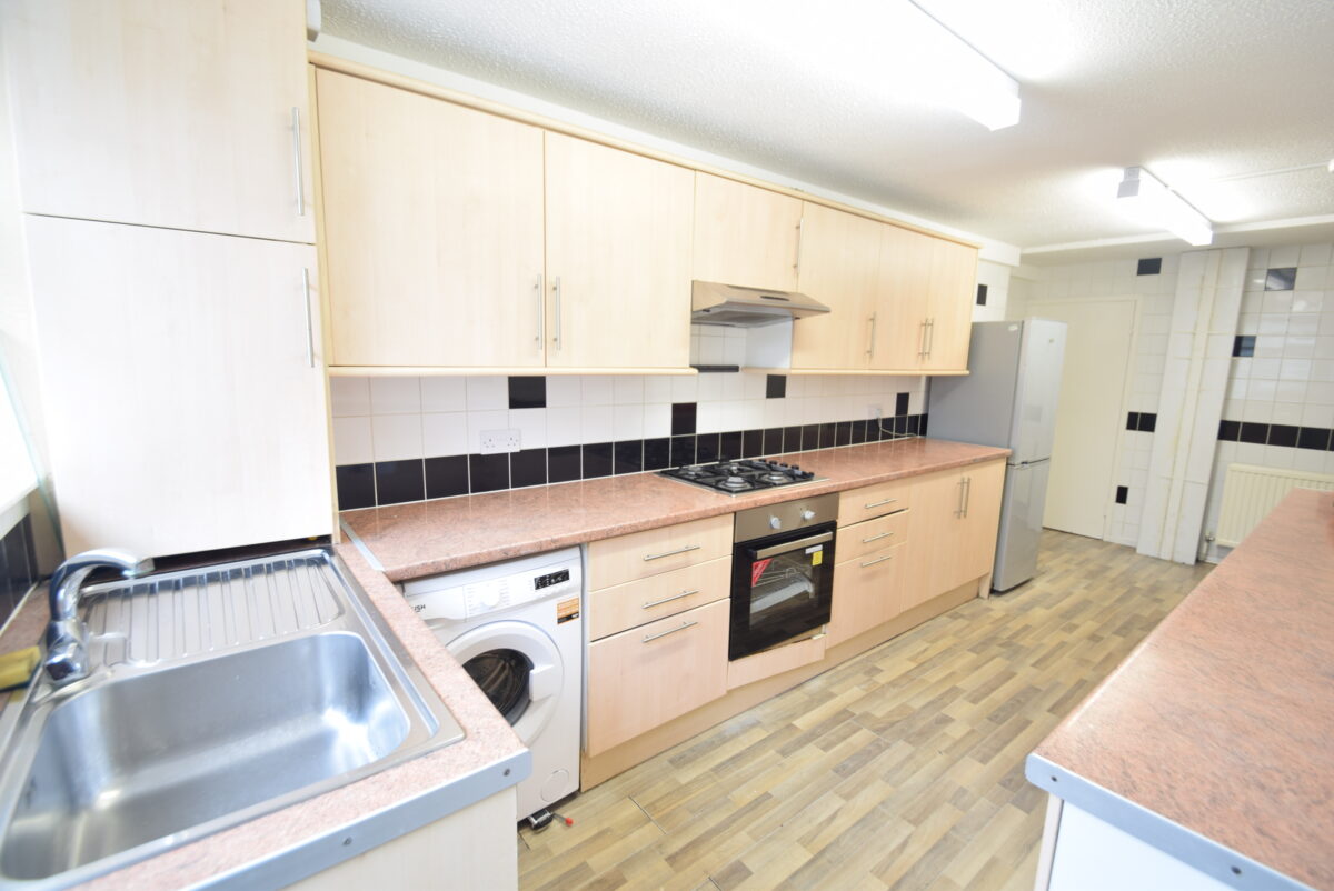 New Road, Dagenham, Essex, RM10 9ND
