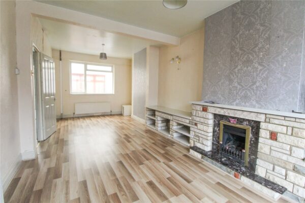 Temple Avenue, Dagenham, RM8