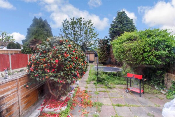 Temple Avenue, Dagenham, RM8