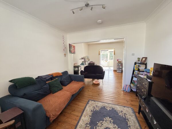 Belgrave Avenue, Romford, RM2