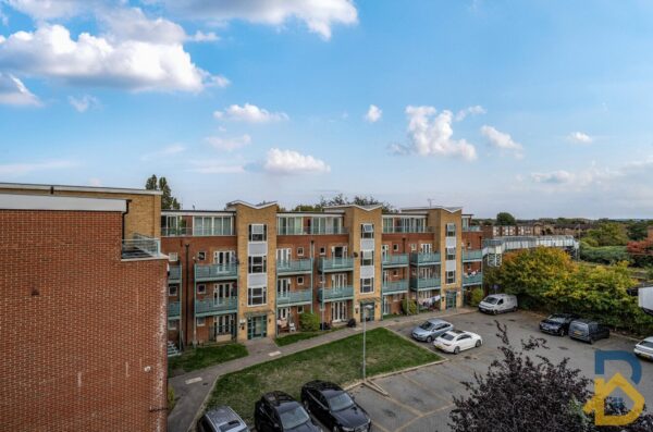 St. Mark's Place, Bowery Court St. Mark's Place, RM10