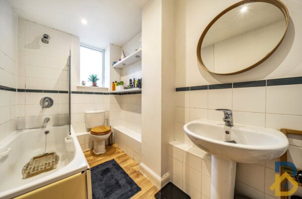 St. Mark's Place, Bowery Court St. Mark's Place, RM10