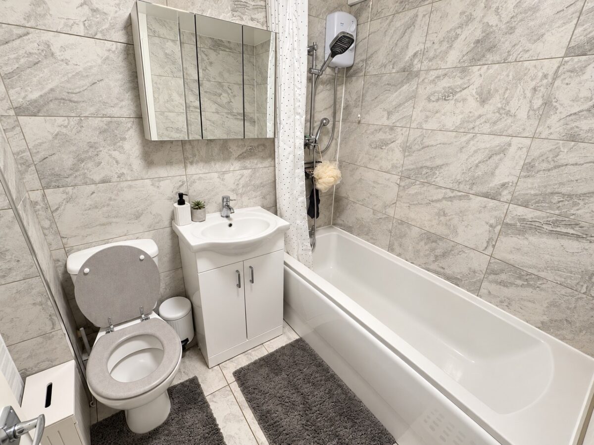 Vignoles Road, Romford, RM7