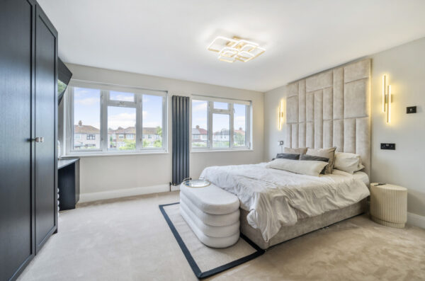 Mawney Road, Romford, RM7 8QT