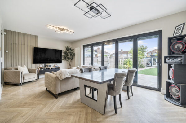 Mawney Road, Romford, RM7 8QT