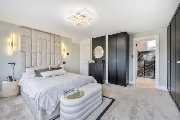 Mawney Road, Romford, RM7 8QT