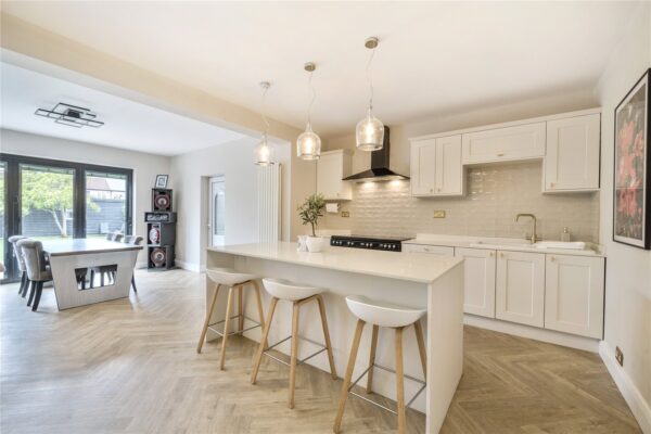 Mawney Road, Romford, RM7 8QT