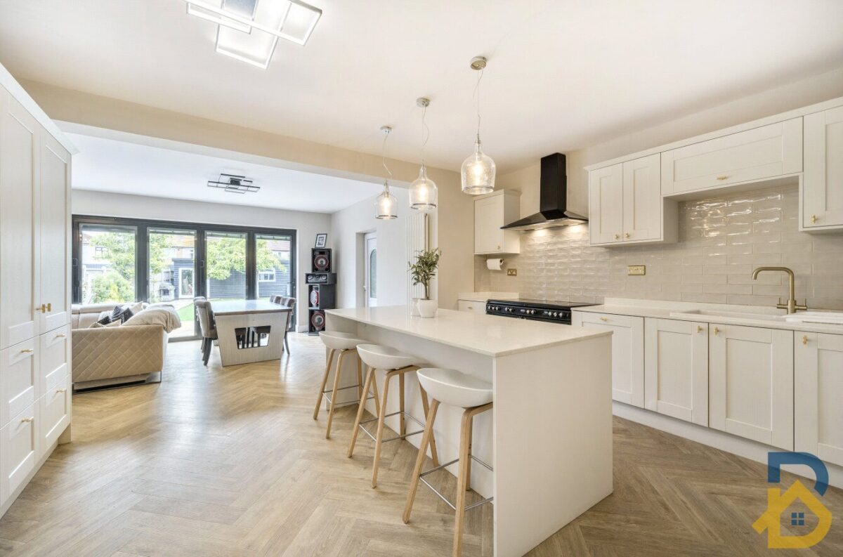 Mawney Road, Romford, RM7 8QT