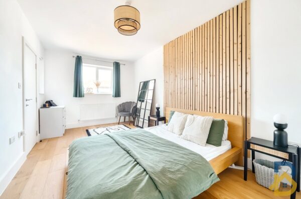 Haysoms Close, Romford, RM1