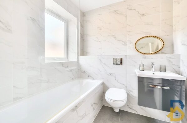 Haysoms Close, Romford, RM1