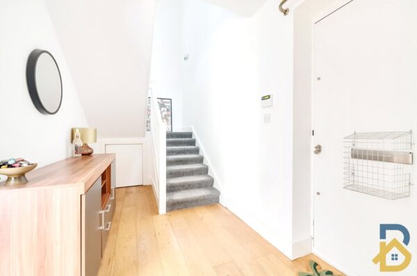 Haysoms Close, Romford, RM1