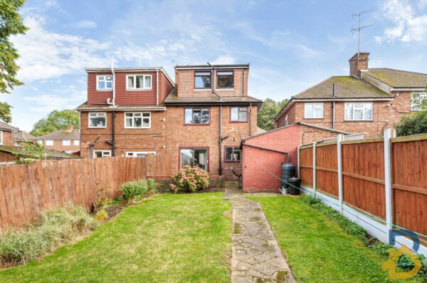 Kingshill Avenue, Romford, RM5 2SA