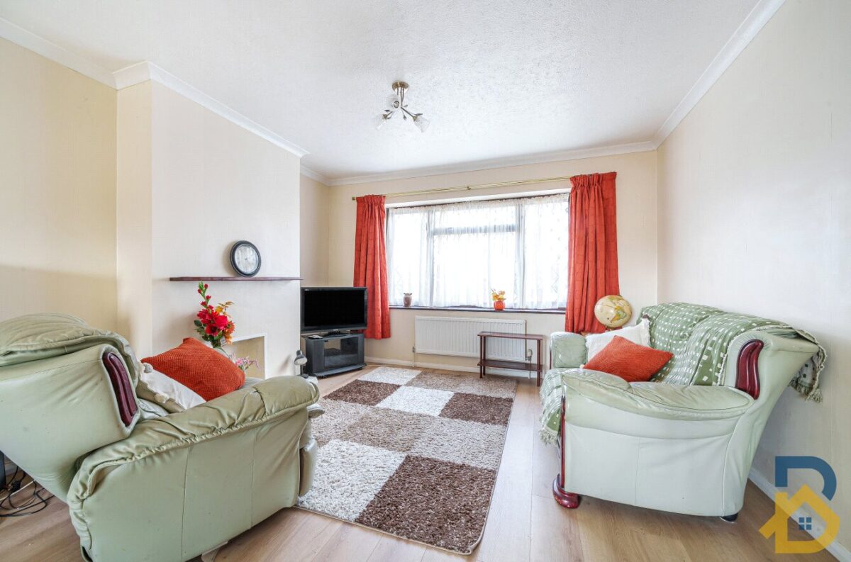 Kingshill Avenue, Romford, RM5 2SA
