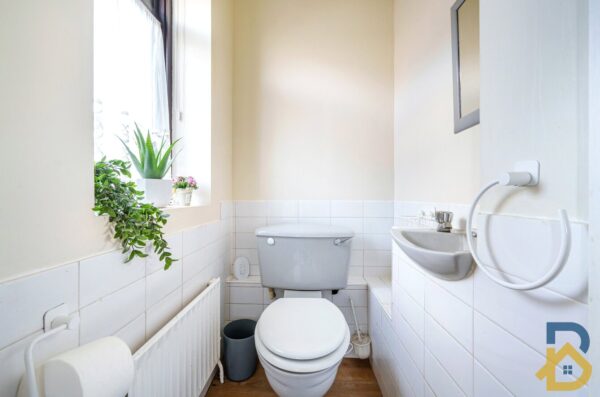 Kingshill Avenue, Romford, RM5 2SA