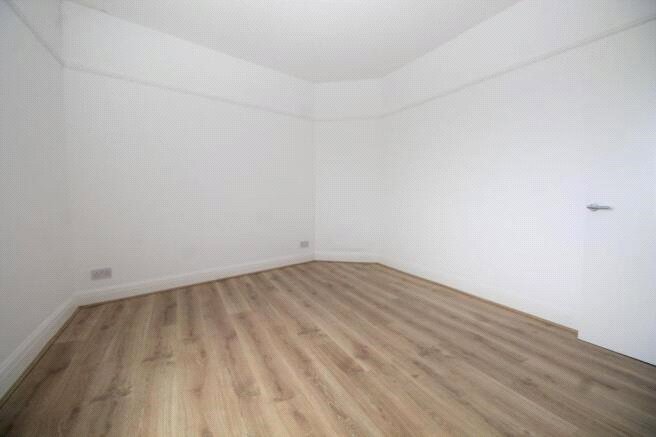 Porters Avenue, Dagenham, RM9 5YS