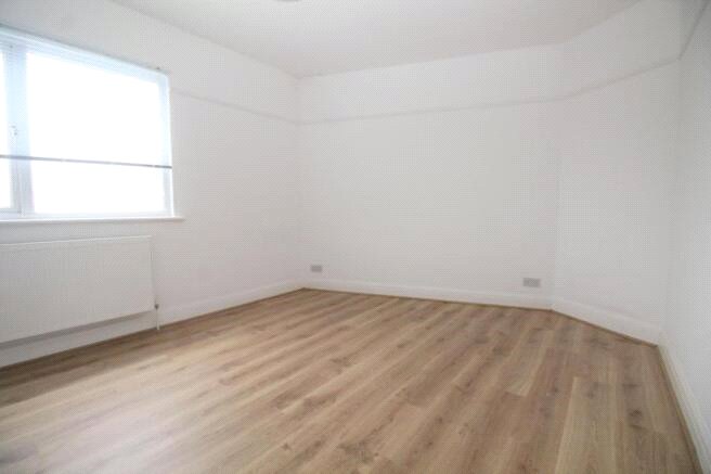 Porters Avenue, Dagenham, RM9 5YS