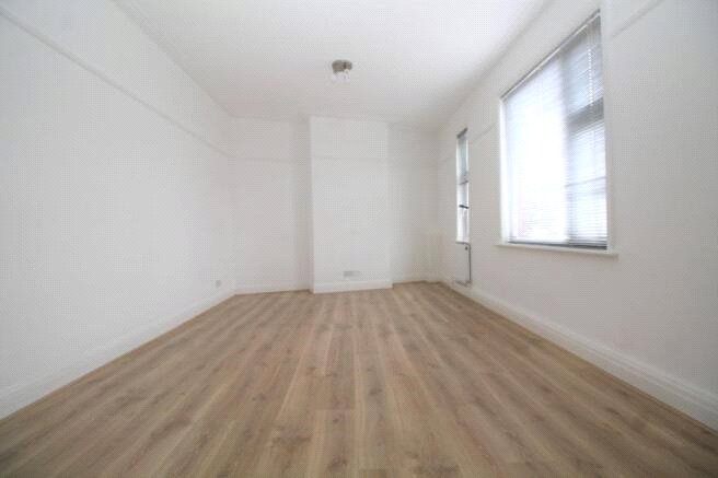 Porters Avenue, Dagenham, RM9 5YS