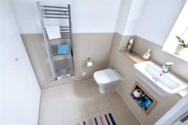Charlock Close, Romford, RM3 0LE