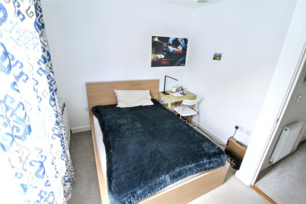 Charlock Close, Romford, RM3 0LE