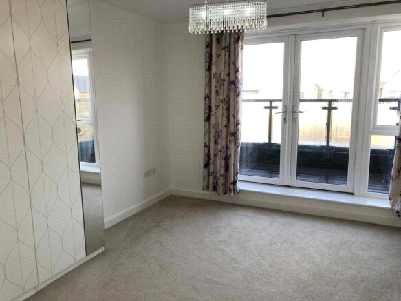 Charlock Close, Romford, RM3 0LE