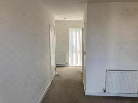 Charlock Close, Romford, RM3 0LE