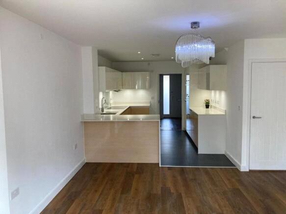 Charlock Close, Romford, RM3 0LE