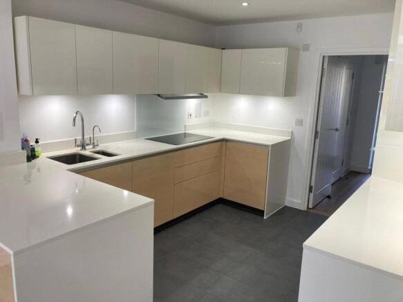 Charlock Close, Romford, RM3 0LE