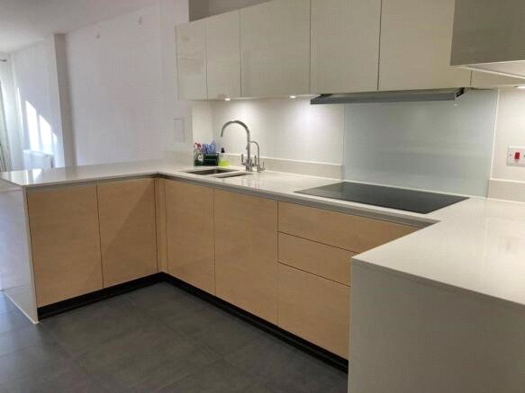 Charlock Close, Romford, RM3 0LE