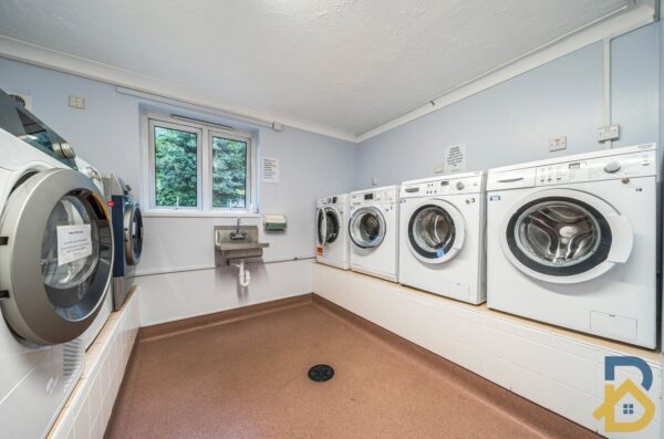 Mavis Grove, Hornchurch, RM12 6BN