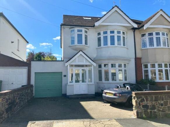 Bowden Drive, Hornchurch, RM11 3UP