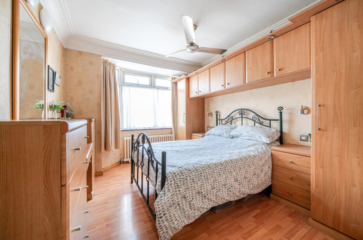 Ashwood Avenue, Rainham, RM13 9AS