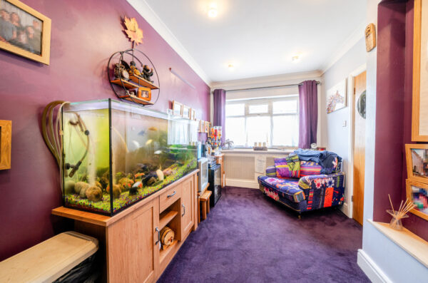 Ashwood Avenue, Rainham, RM13 9AS