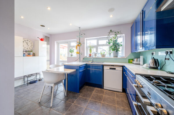 Ashwood Avenue, Rainham, RM13 9AS