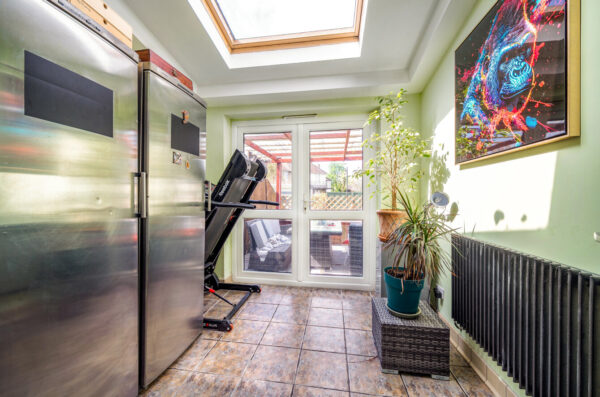 Ashwood Avenue, Rainham, RM13 9AS