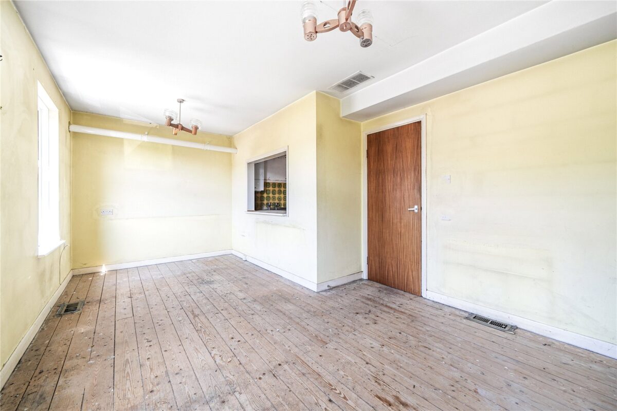 Grange Avenue, Woodford Green, IG8 9JT