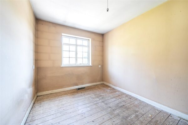 Grange Avenue, Woodford Green, IG8 9JT