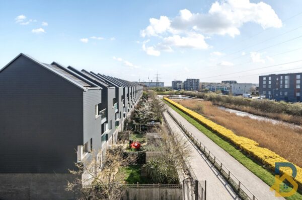Harlequin Close, Barking, IG11 0FX