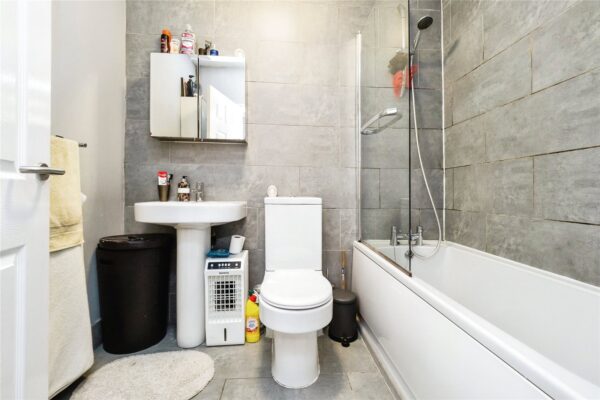 Morris Road, Romford, RM3